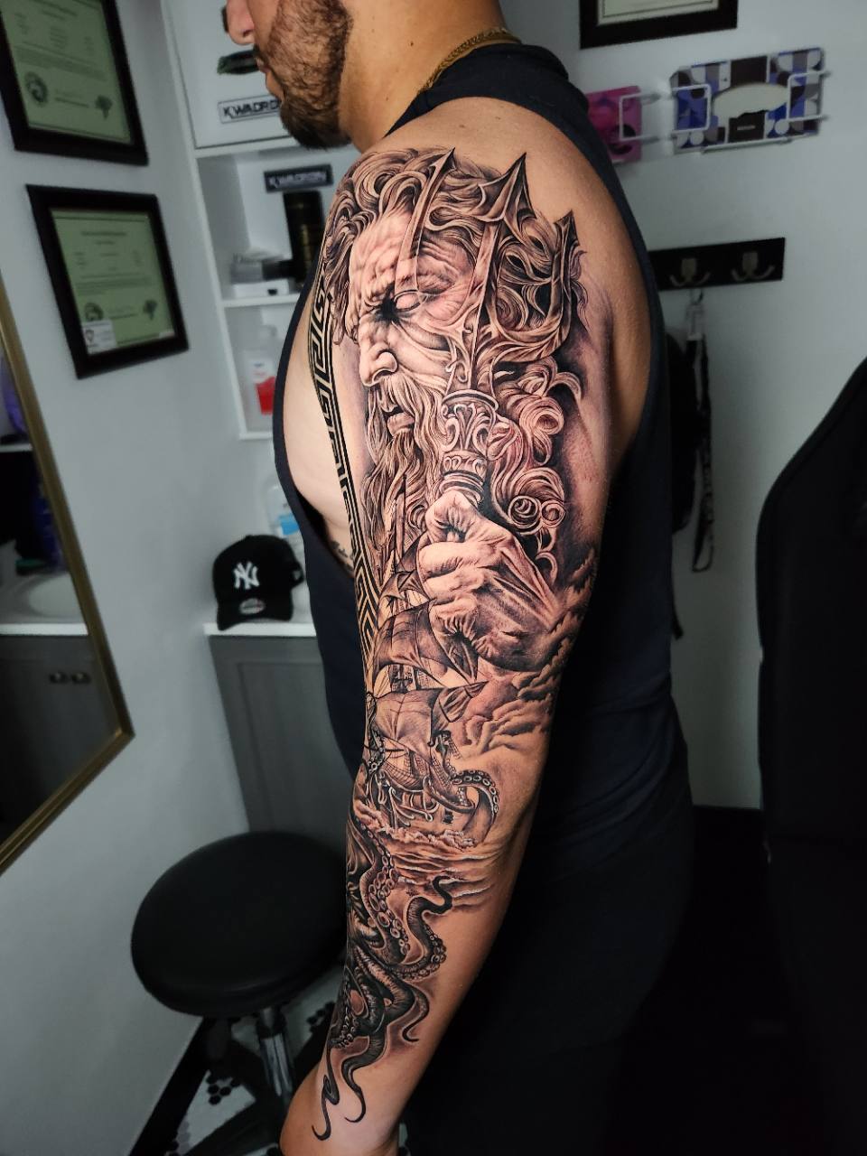 Manga de Poseidón por Adriano / Poseidon sleeve by Adriano